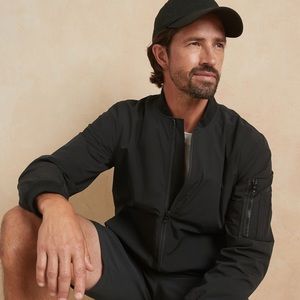 BANANA REPUPLIC Tech Motion Bomber